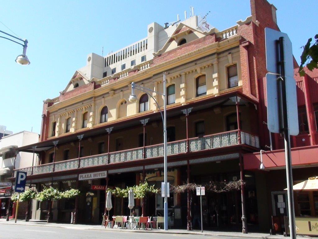 Plaza Hotel Adelaide Bagian luar foto